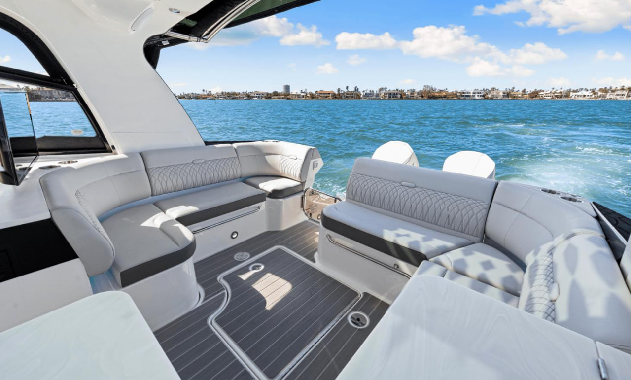 Smart Choices: Designer Materials for Modern Boat Upholstery Smart Choices: Designer Materials for Modern Boat Upholstery